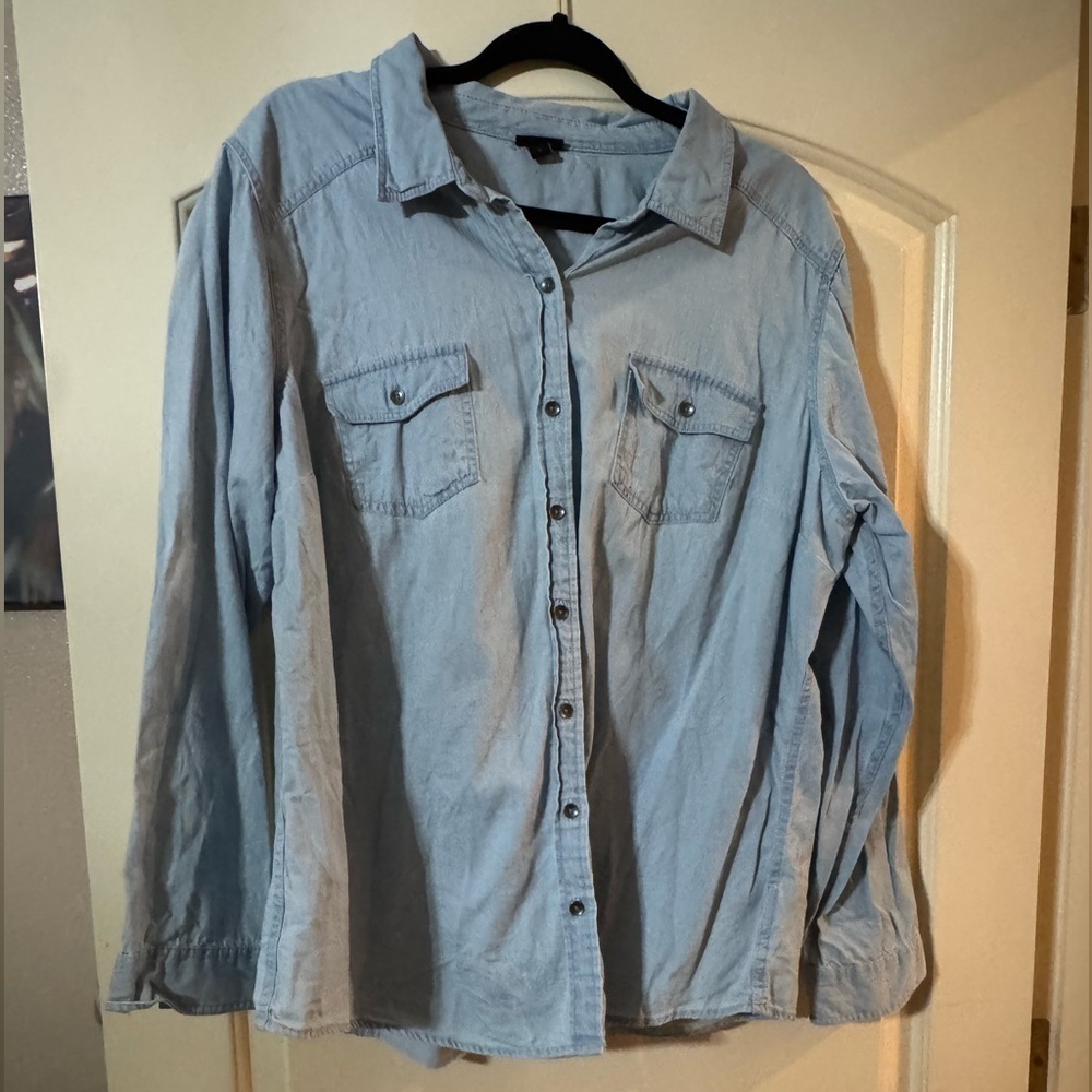 Torrid Denim Light Blue Jean Jacket Button Up Long Sleeve Shirt Size 2X